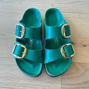 Birkenstock Arizona Big Buckle High Shine Sandals - size 36 - Kelly green